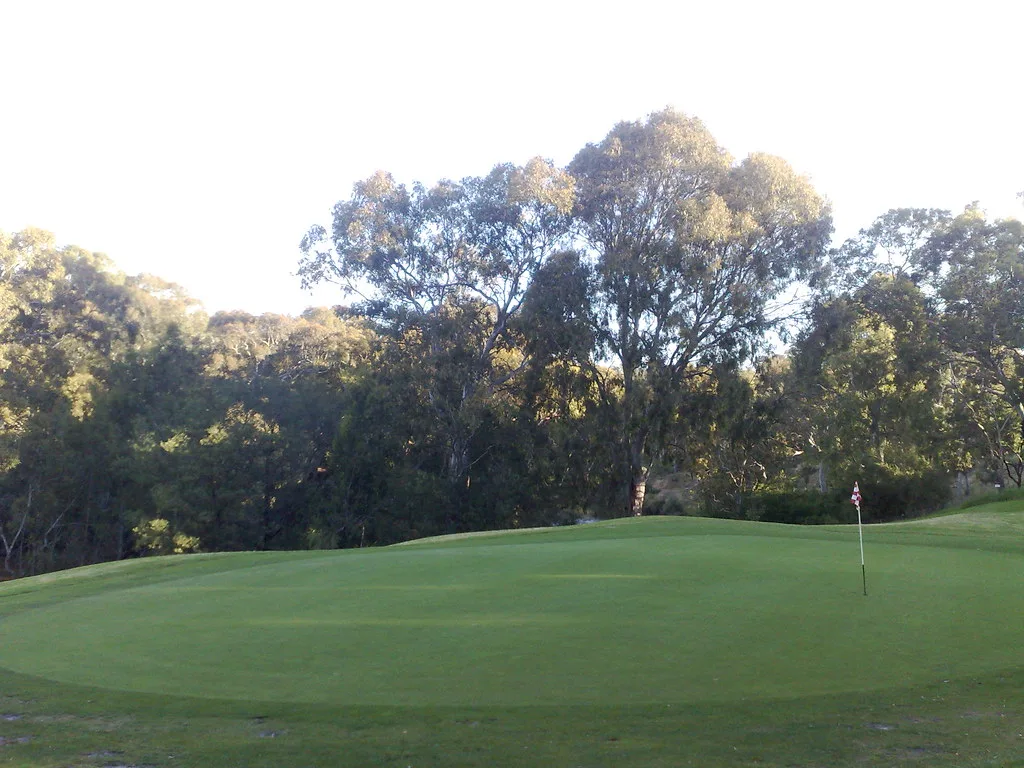 Course photograph of Yarra Bend Golf Course